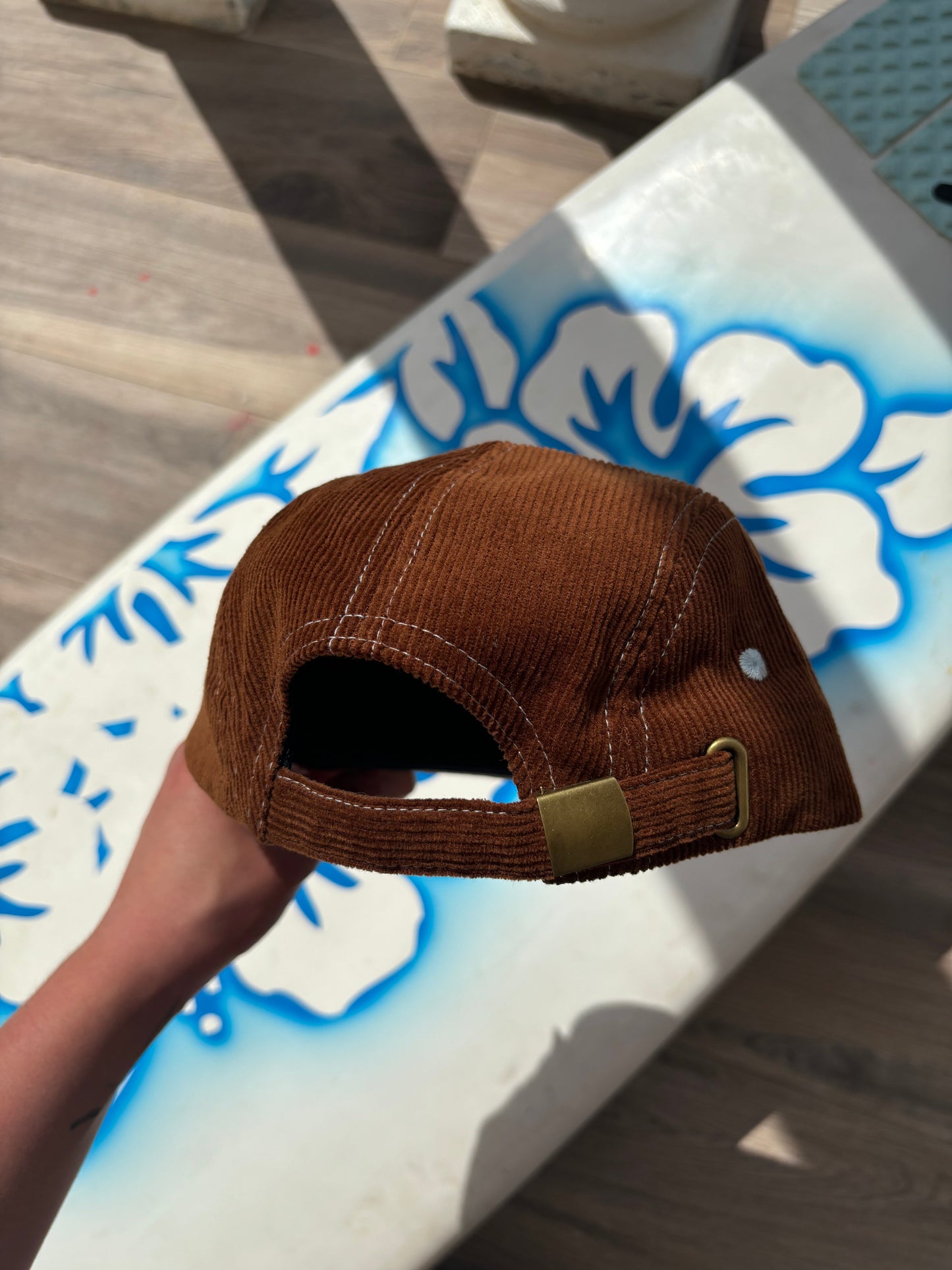 Surf cord lid